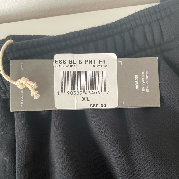 NEW! Men’s Adidas Box Logo Jogger Pants Size XL - Picture 2 of 5